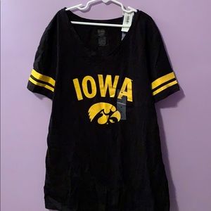 V-neck Iowa T-shirt